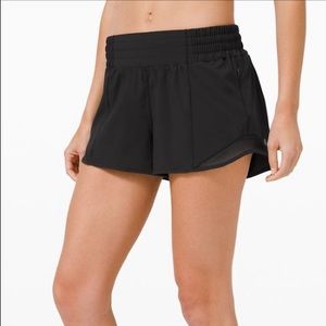 Lululemon hotty hot short 2.5 inch